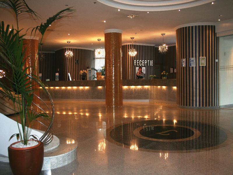 Hotel International à Băile Felix Extérieur photo